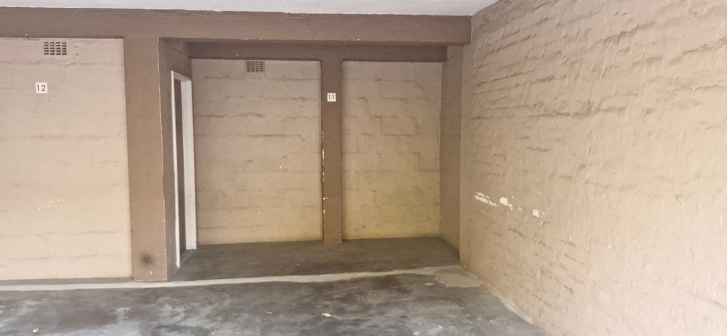 3 Bedroom Apartment,  Central Pinetown