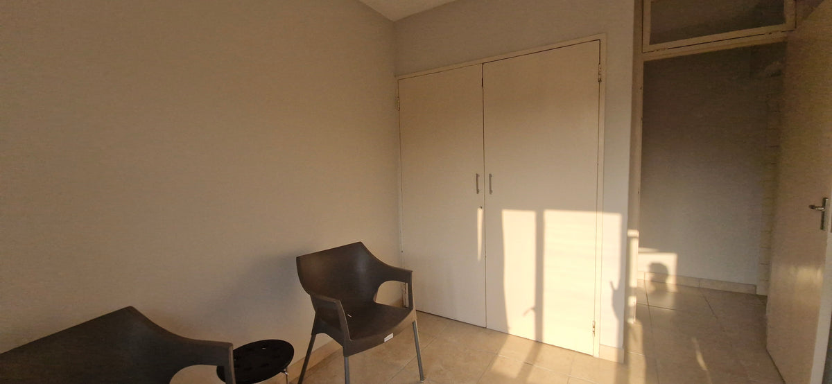 3 Bedroom Apartment,  Central Pinetown