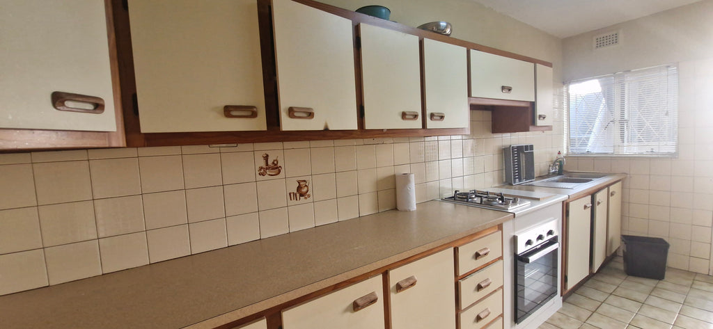 3 Bedroom Apartment,  Central Pinetown