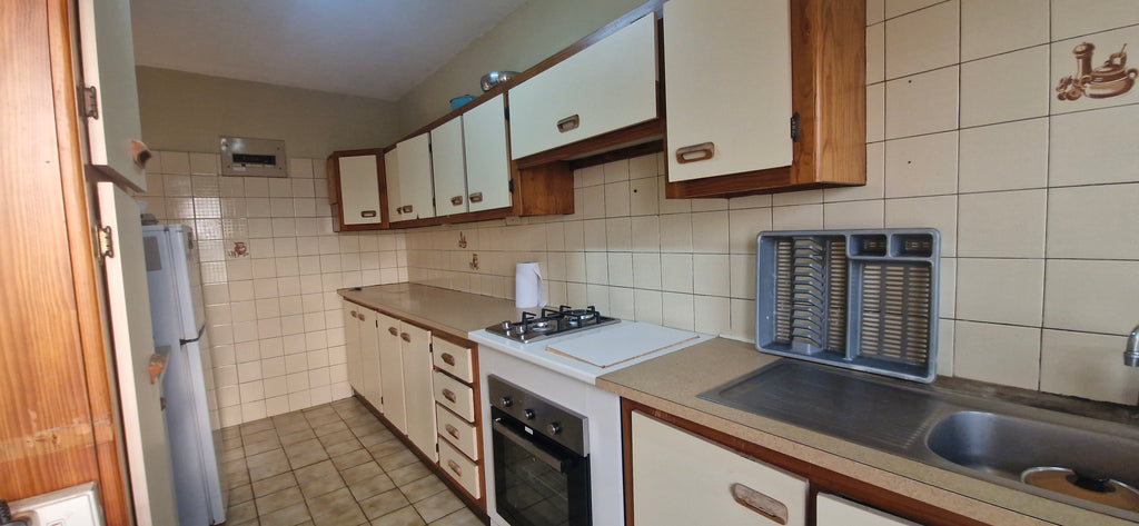 3 Bedroom Apartment,  Central Pinetown