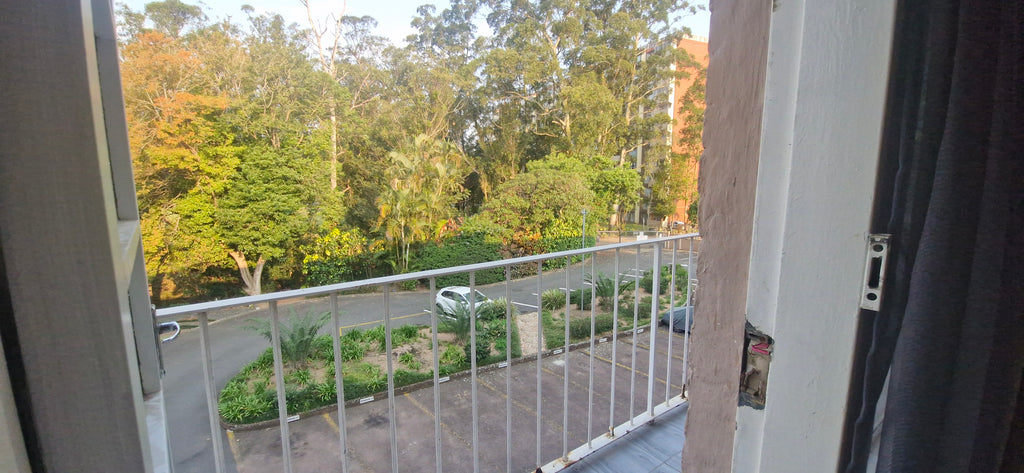 3 Bedroom Apartment,  Central Pinetown