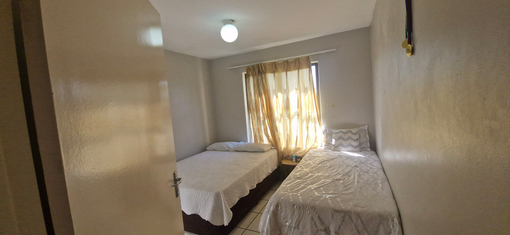 Two Bedroom Flat, Caversham