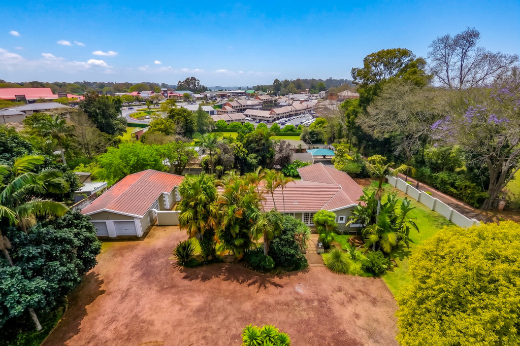 5 Bedroom Home, Hillcrest