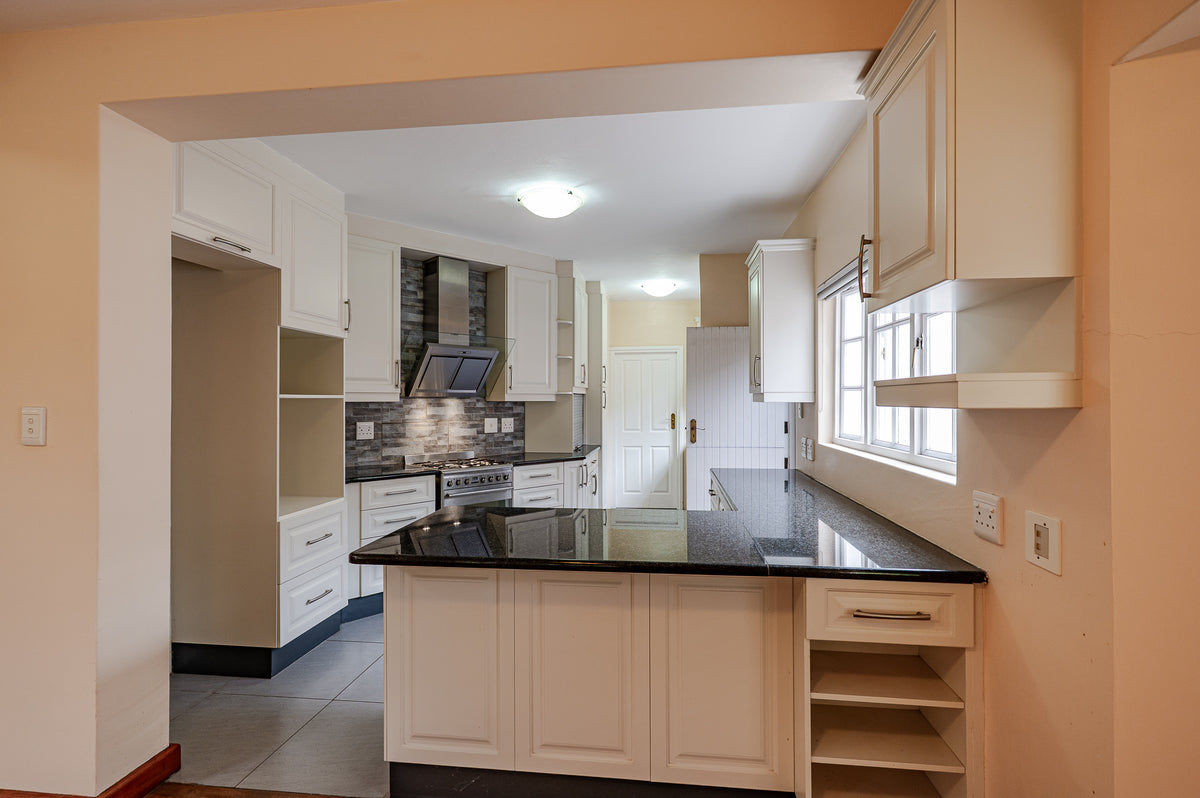4 Bedroom Home, Manorfields, Hillcrest