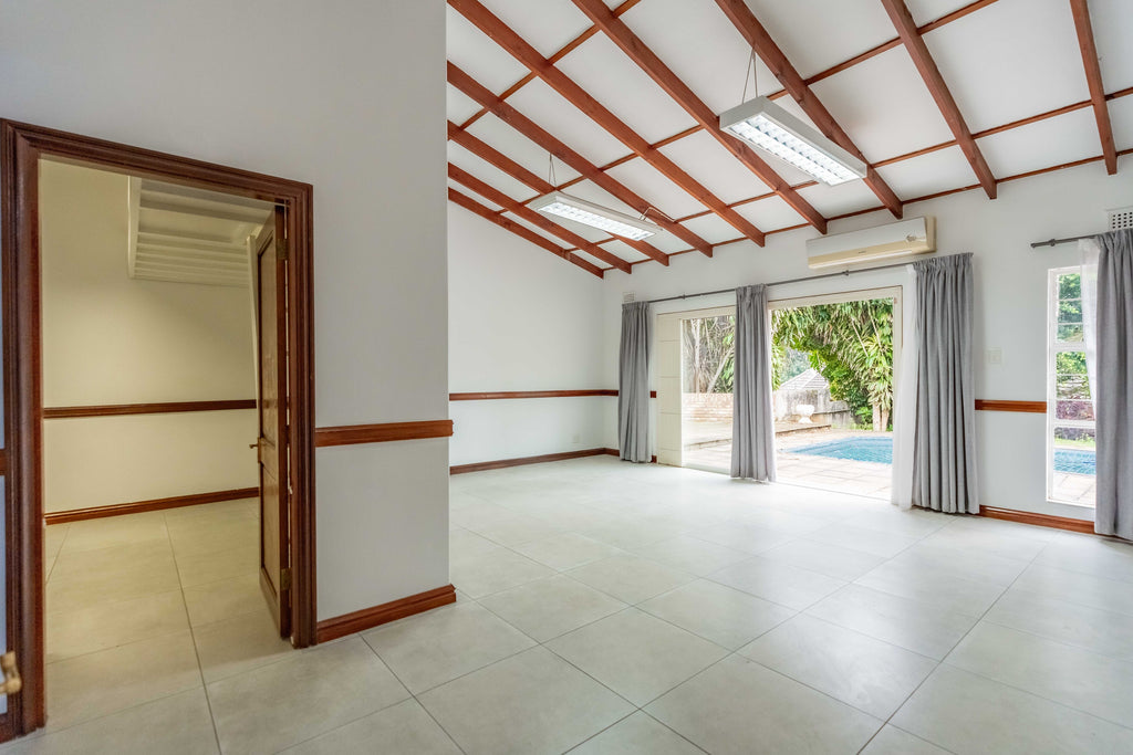 5 Bedroom Home, Hillcrest