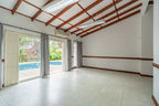 5 Bedroom Home, Hillcrest