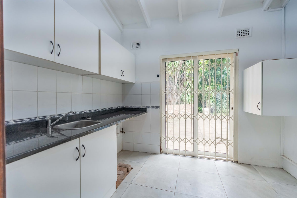 5 Bedroom Home, Hillcrest