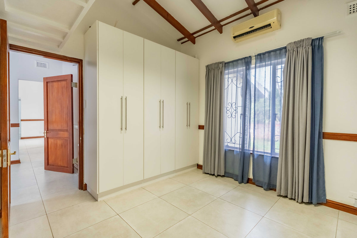 5 Bedroom Home, Hillcrest