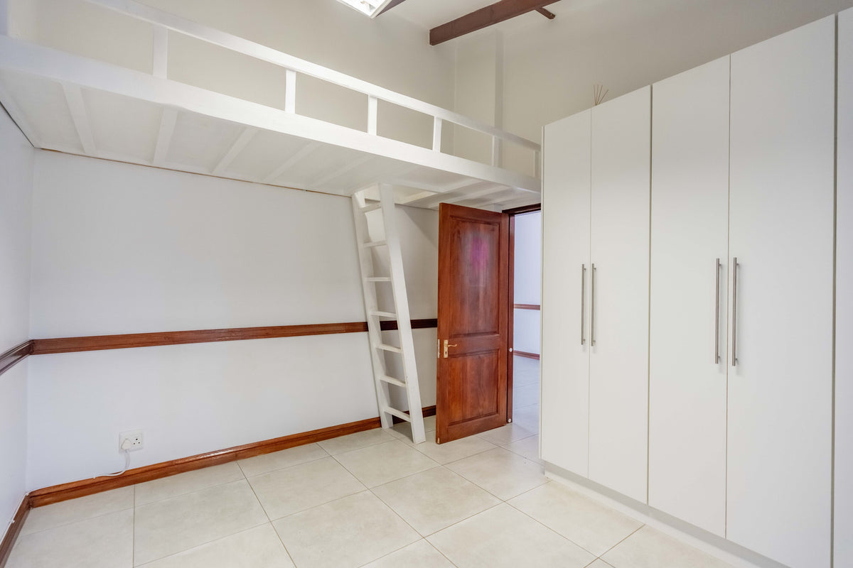 5 Bedroom Home, Hillcrest