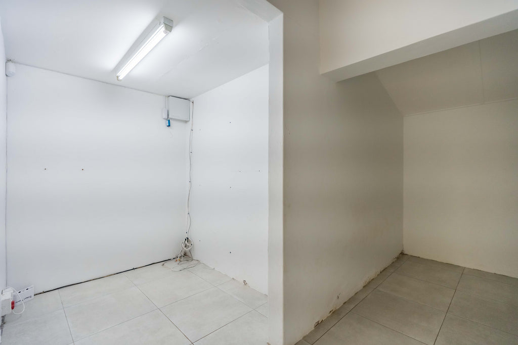 5 Bedroom Home, Hillcrest