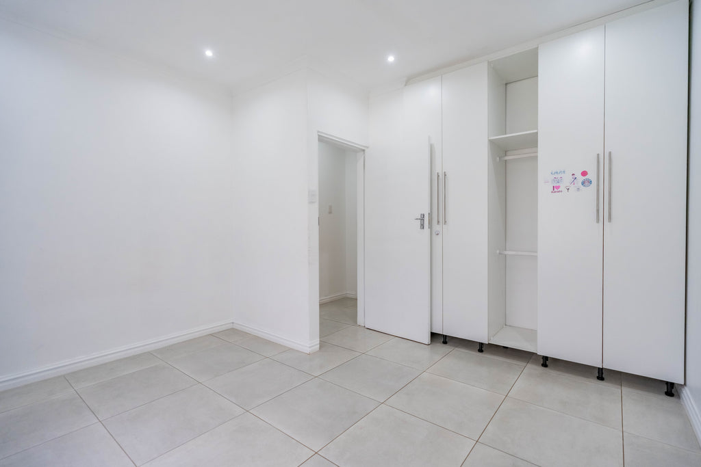 5 Bedroom Home, Hillcrest