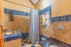 4 Bedroom home with cottage, Everton