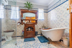 4 Bedroom home with cottage, Everton