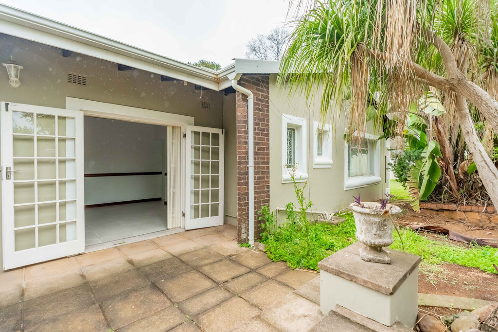 5 Bedroom Home, Hillcrest