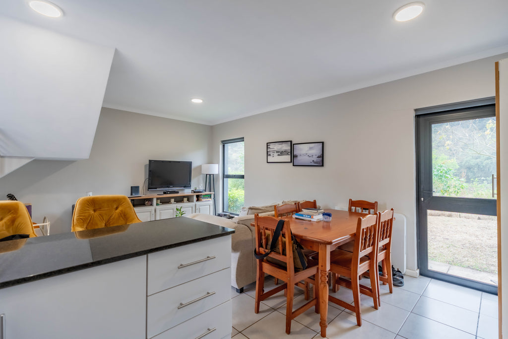 2 Bedroom Duplex, The Woods, Waterfall