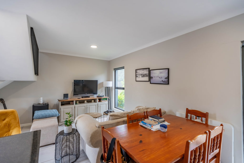 2 Bedroom Duplex, The Woods, Waterfall