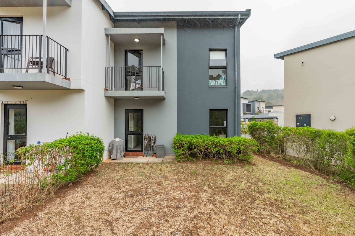 2 Bedroom Duplex, The Woods, Waterfall