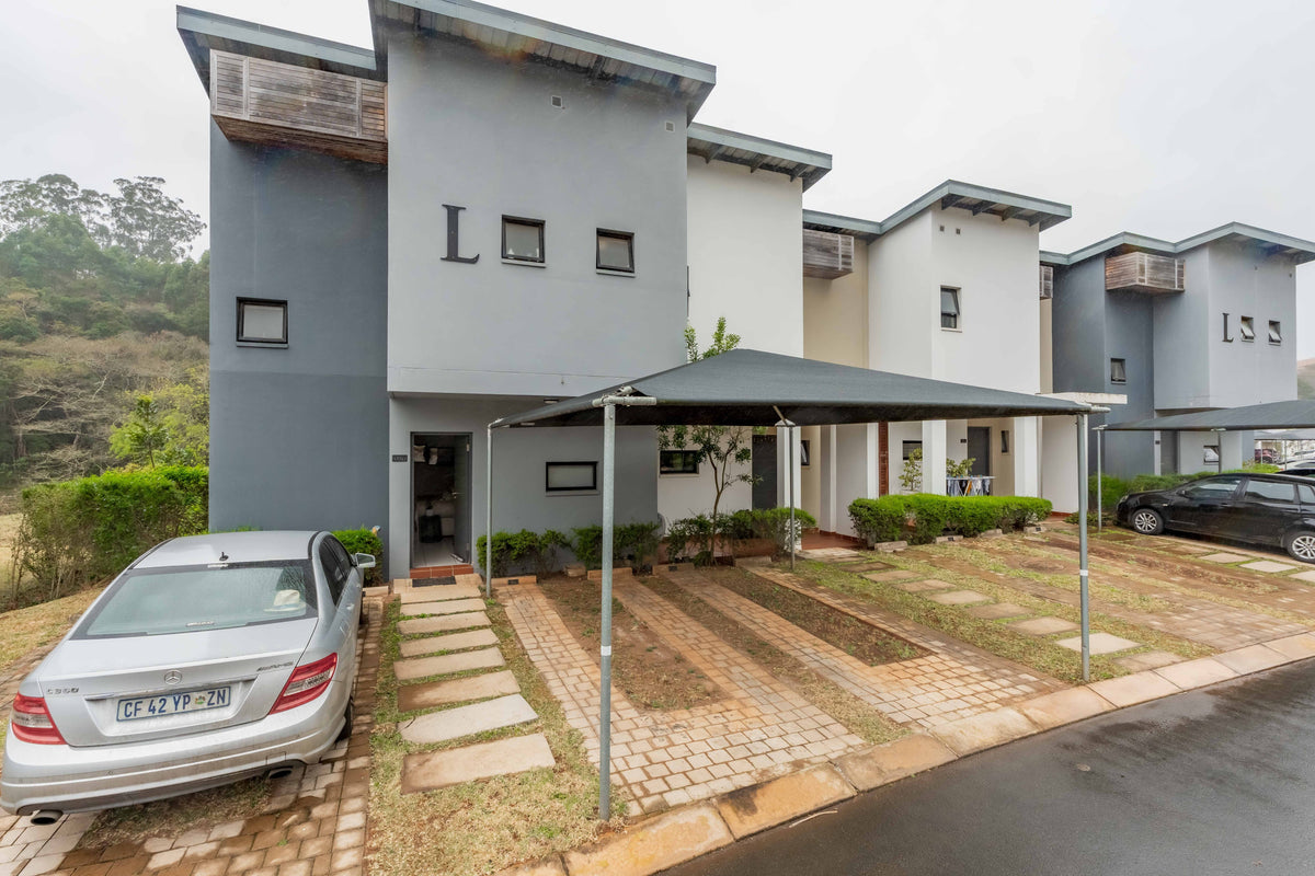 2 Bedroom Duplex, The Woods, Waterfall