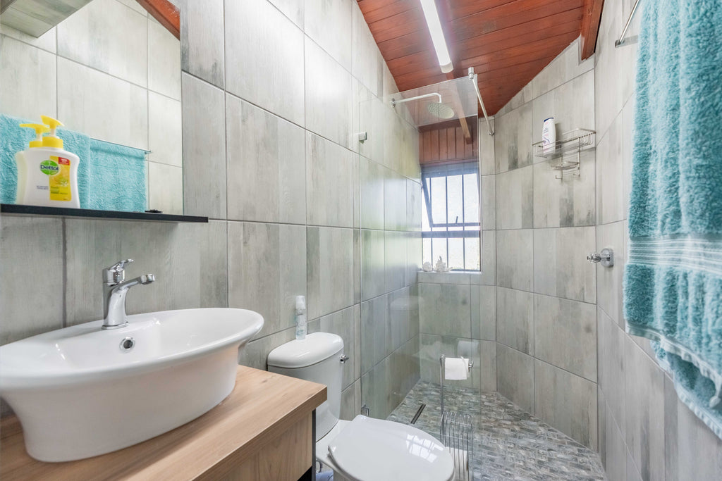 3 Bedroom Home, Forest Hills