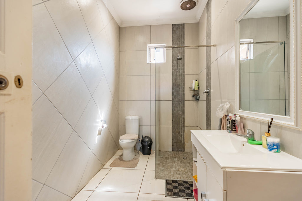 3 Bedroom home and Flatlet, Ashley