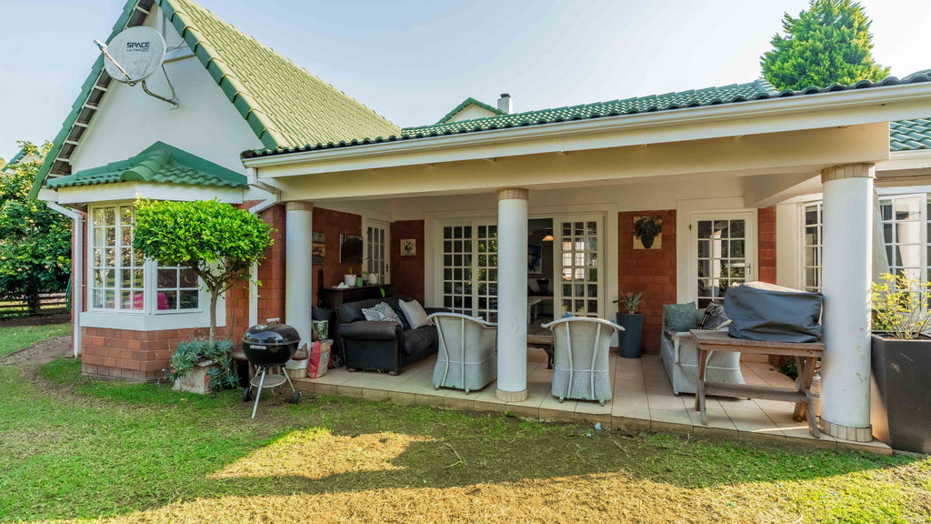Manorfields Country Estate Simplex