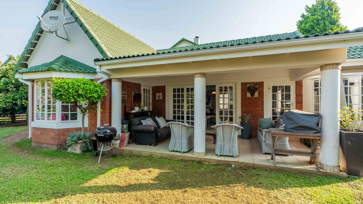 Manorfields Country Estate Simplex