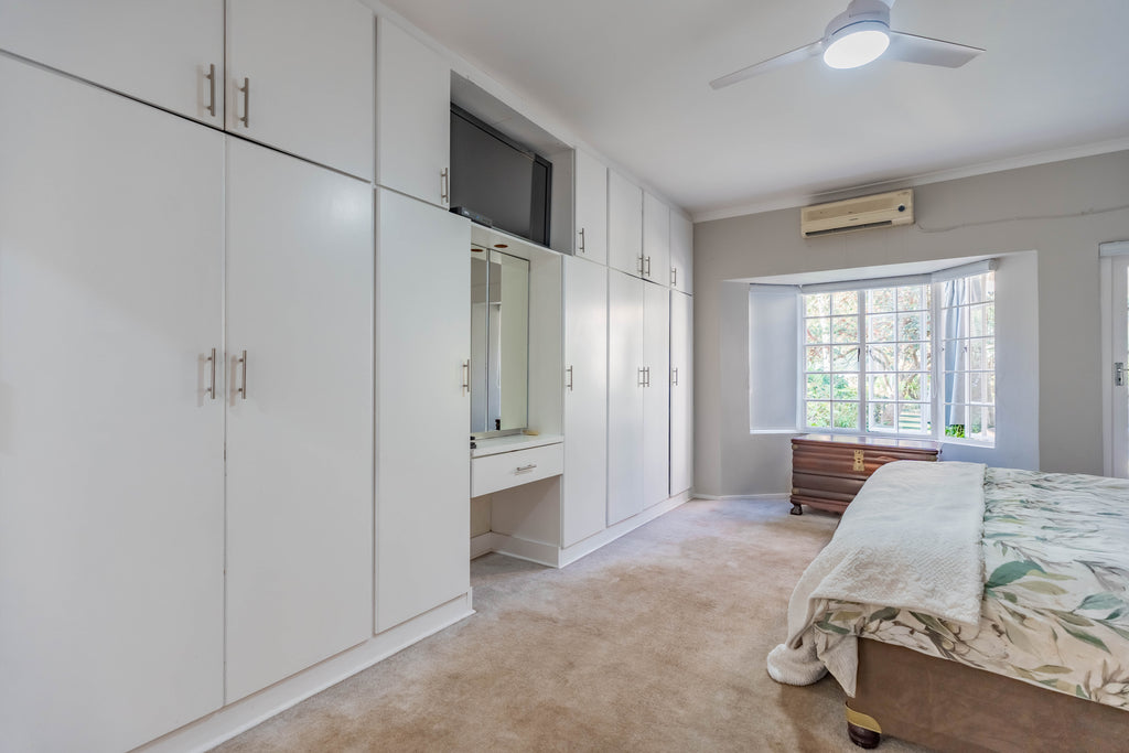 Manorfields Country Estate Simplex