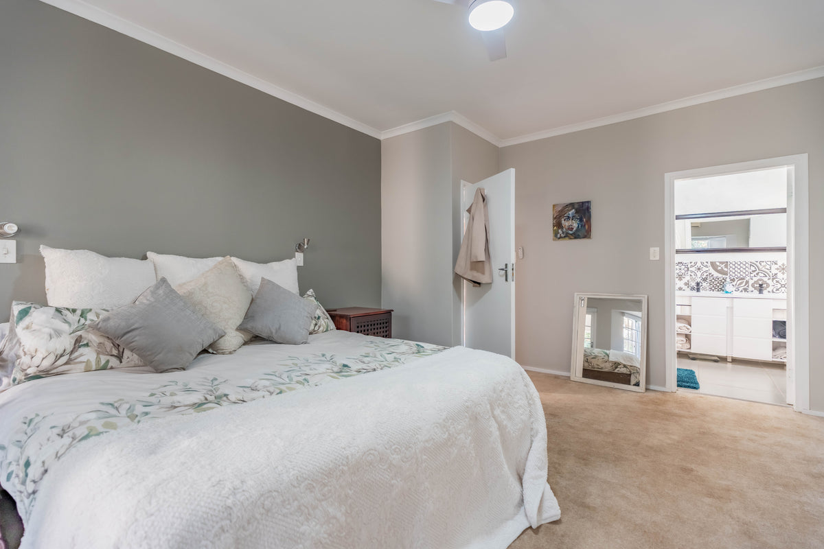 Manorfields Country Estate Simplex
