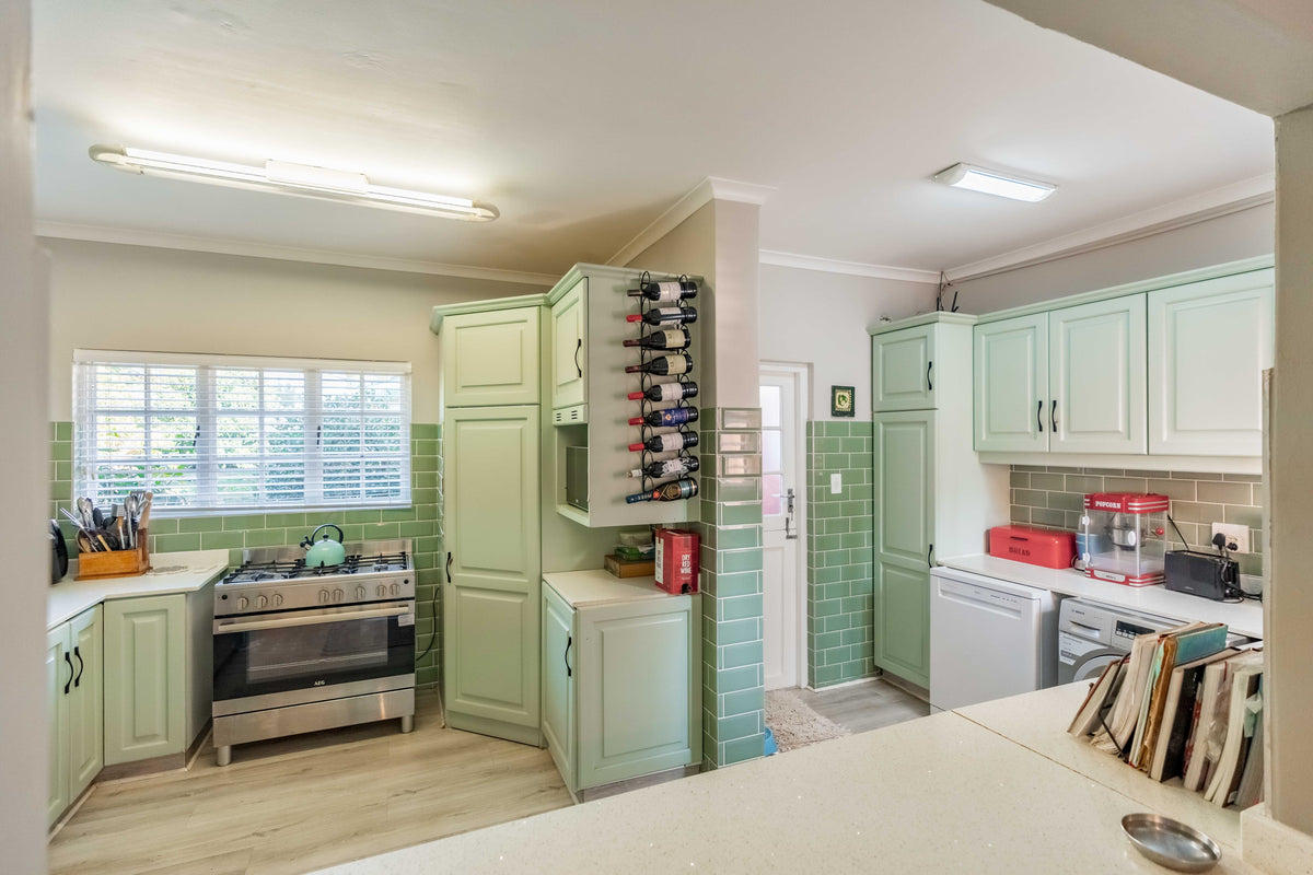 Manorfields Country Estate Simplex