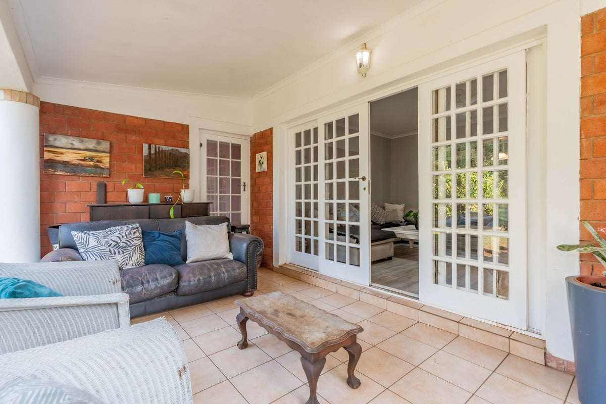 Manorfields Country Estate Simplex