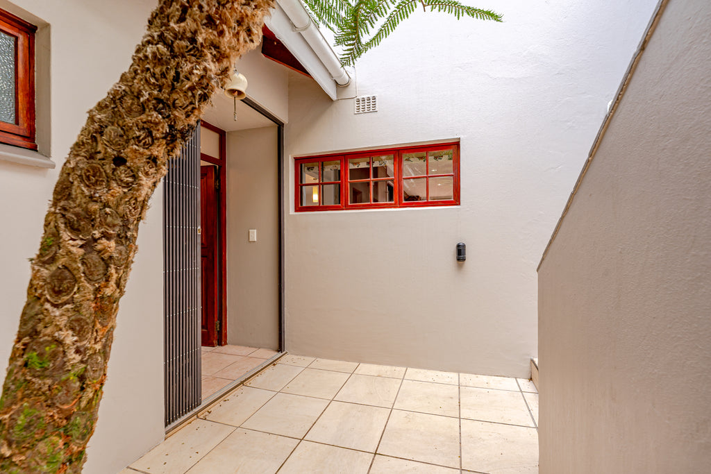 3 Bedroom Home, Kloof